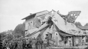 La seconda vittoria di Francesco Baracca fu riportata il 16 maggio 1916, ai danni del Lohner B.VII 17.42 della Flik 12 nei pressi di Gorizia