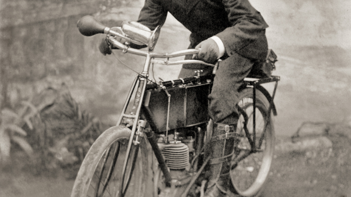 Baracca riding a Peugeot 1903 2 hp