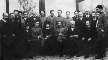I genitori di Baracca ed alcuni membri della 91a Squadriglia ritratti insieme nel febbraio 1919